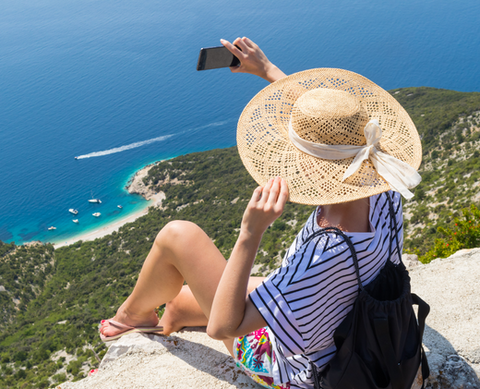 How to Take Photos as a Solo Traveler: Your Guide